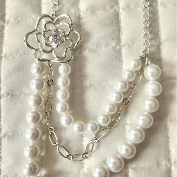 Necklace - Picture 2 of 2